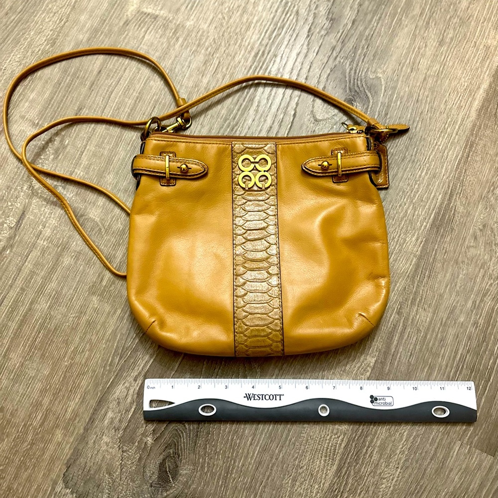 COACH - Light brown/tan flat messenger crossbody handbag